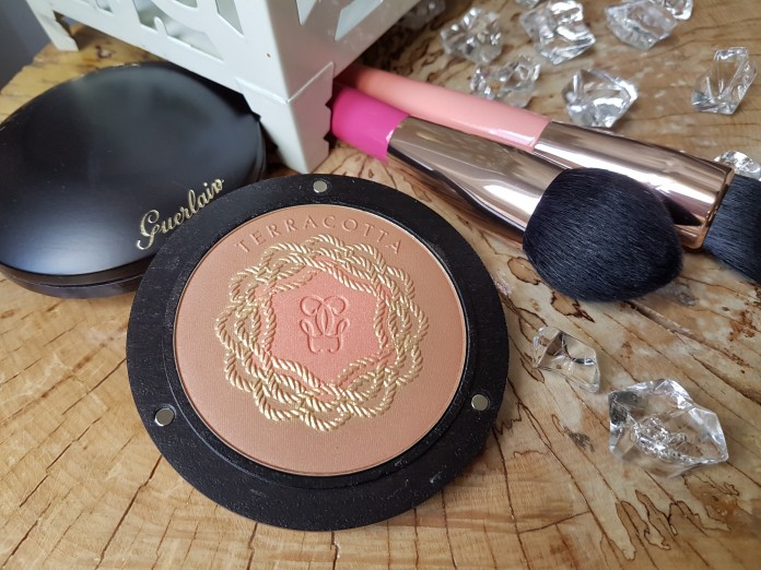 blush-bronzer-une blush-bronzer-une