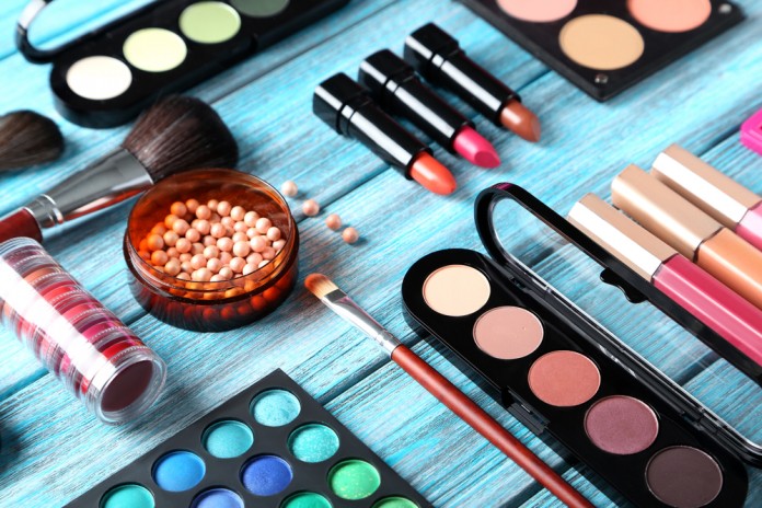 agence-thaly-maquillage-une agence-thaly-maquillage-une