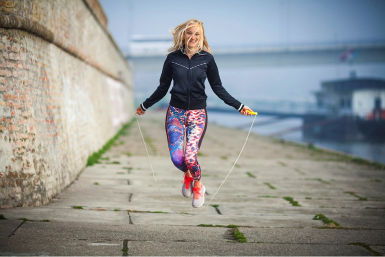 10 activités physiques idéales pour les « pas sportives »