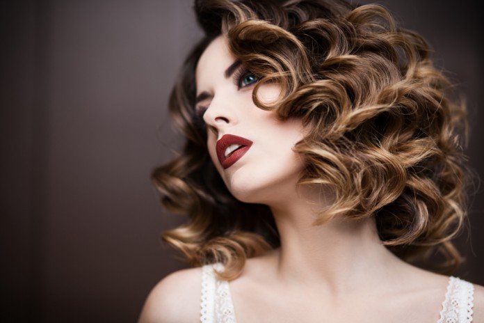 coiffure-noel-une coiffure-noel-une