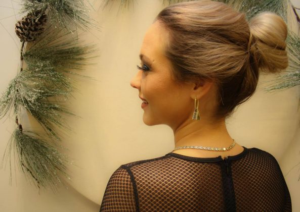 maquillage-coiffure-noel-chignon