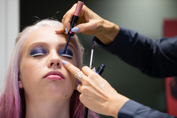 liner-blanc-tendances-maquillage-2017-loreal liner-blanc-tendances-maquillage-2017-loreal