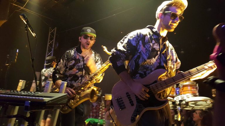 valaire-le-cercle-quebec-show3