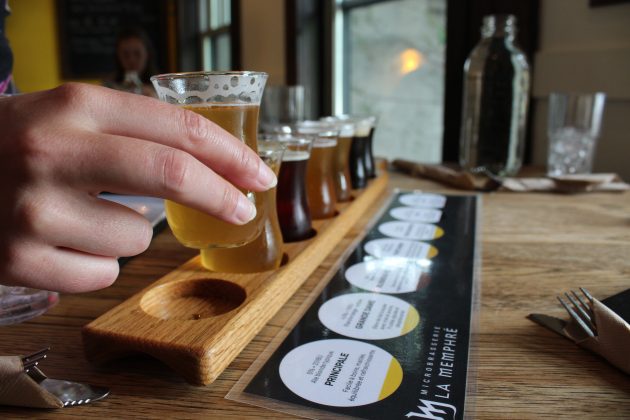 d&eacute;gustation de bi&egrave;res, microbrasserie