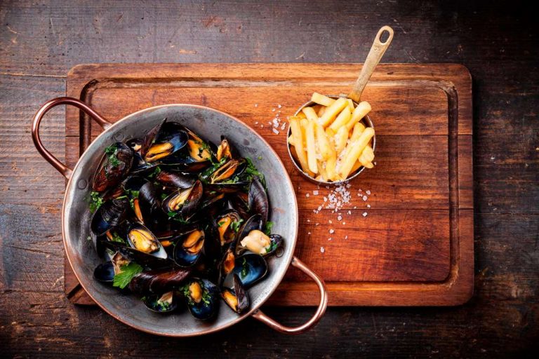 Festival Moules & Frites, cover