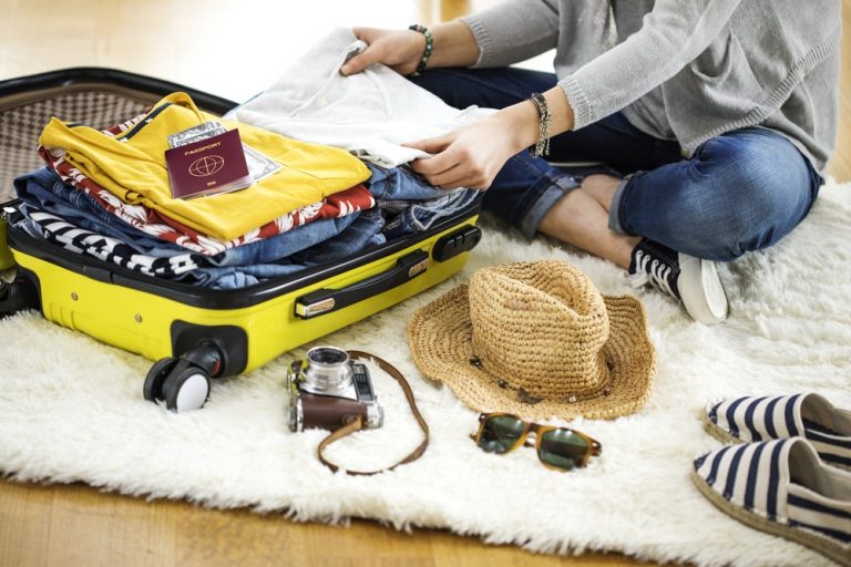 vêtements voyage, cover