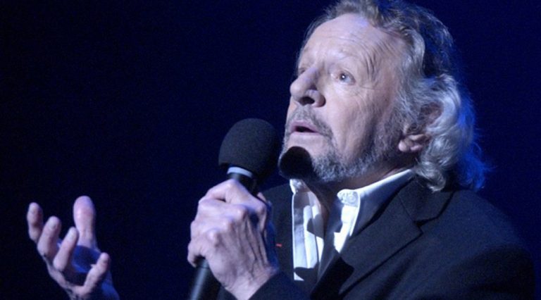 Salut Claude! – Une création québécoise sur la vie et l&rsquo;oeuvre de Claude Léveillée