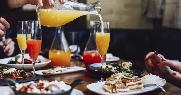 5 boozy brunchs à essayer au plus vite à Montréal