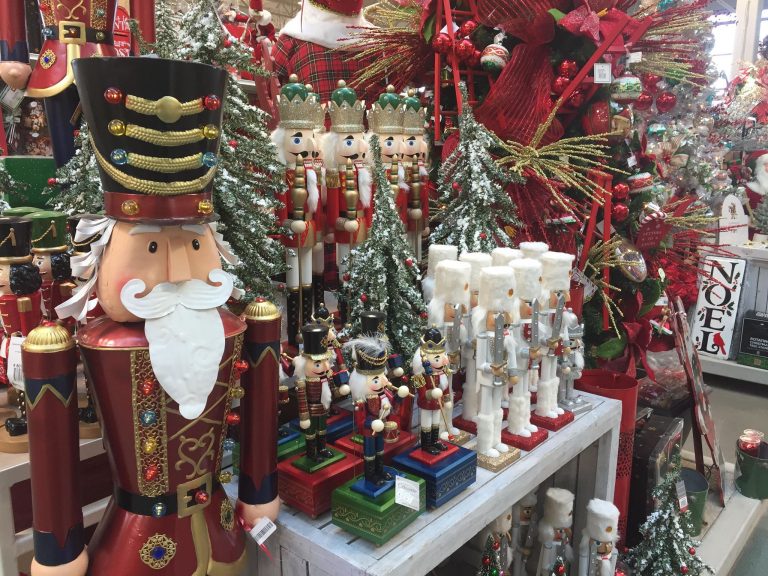 Floralies Jouvence – LE royaume de Noël à Québec