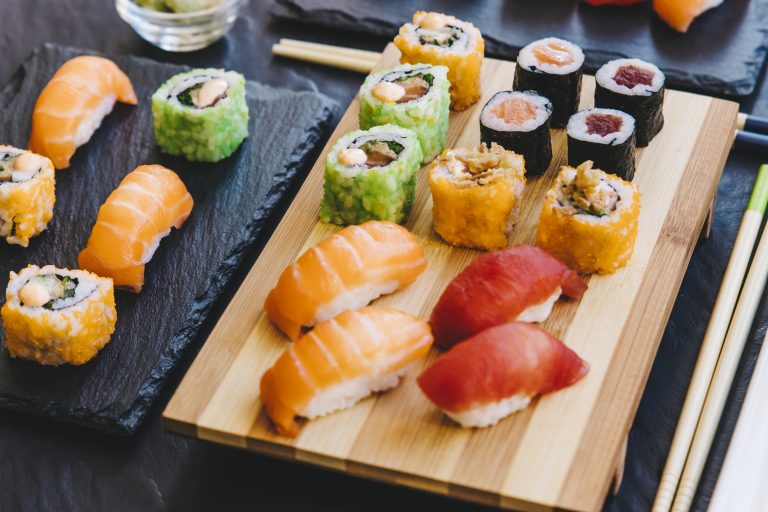 Ces 2 restos « Apportez votre vin » offrent des sushis à volonté pour moins de 30$