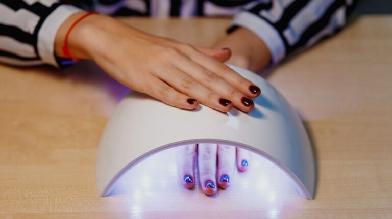 Manucure au gel à la maison – 3 kits québécois pour vous initier