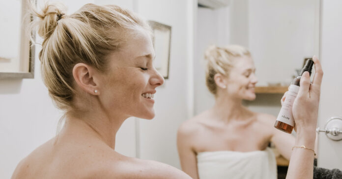 kalos-skincare-jQo_ibIdB10-unsplash 2